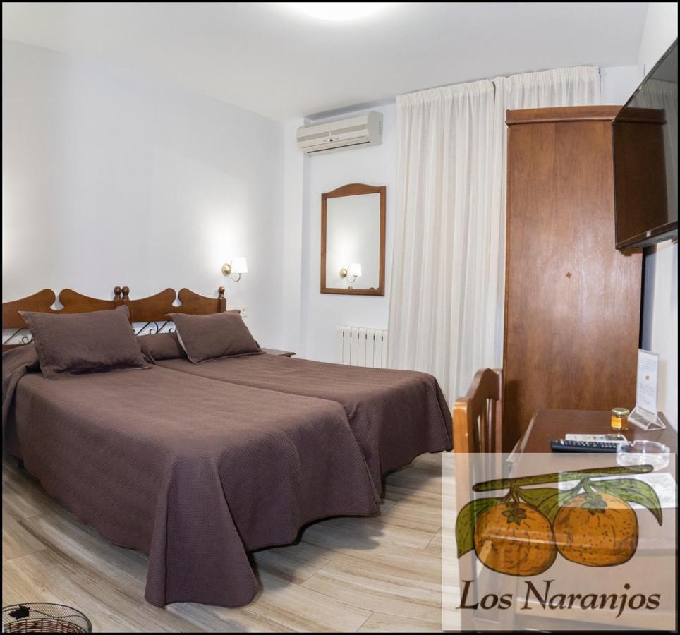 Hostal Y Apartamento Rural Los Naranjos Melegis Exterior foto
